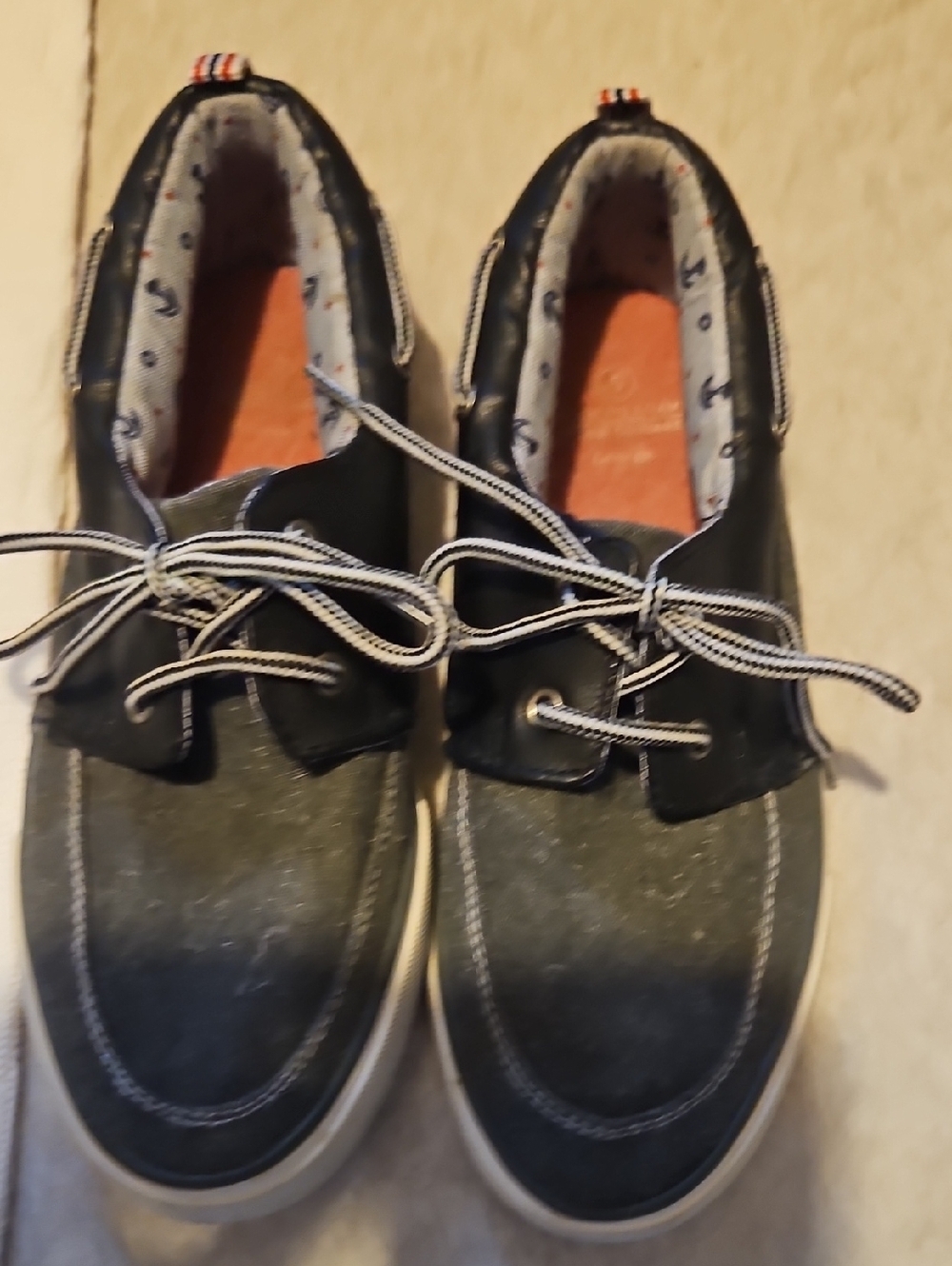 Boys Casual Lace-Up Boat Shoes in Grey and Black Size 5